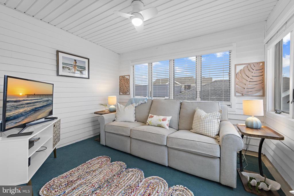 30 W WINIFRED AVENUE