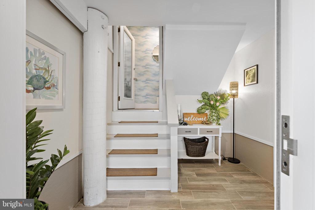 30 W WINIFRED AVENUE