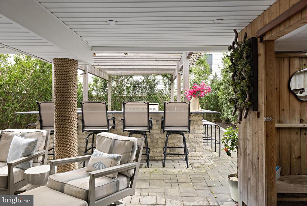 30 W WINIFRED AVENUE
