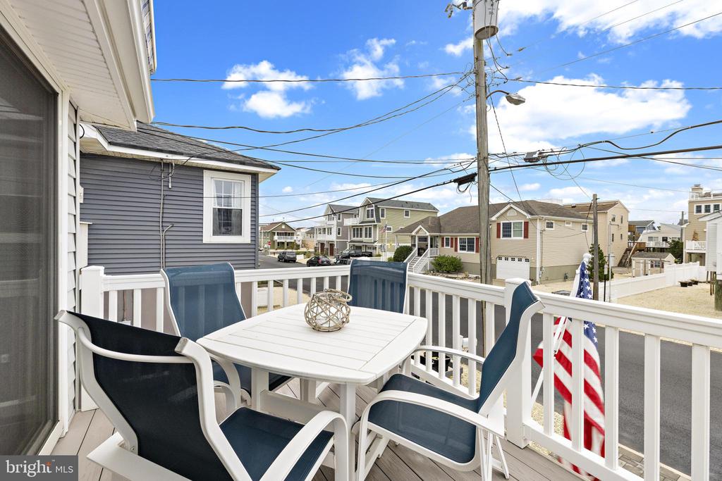 30 W WINIFRED AVENUE