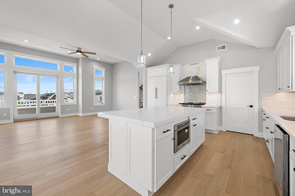 2 E 47TH STREET