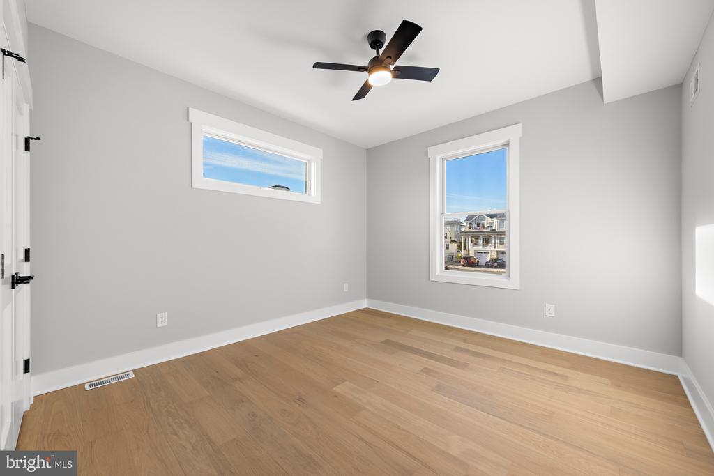 2 E 47TH STREET