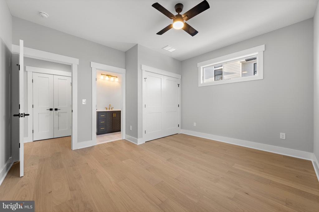 2 E 47TH STREET