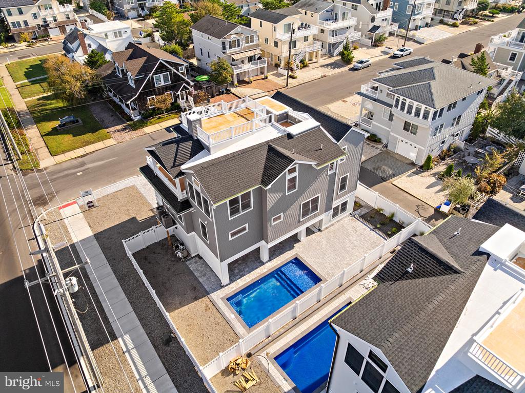 2 E 47TH STREET