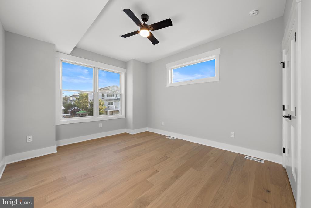 2 E 47TH STREET