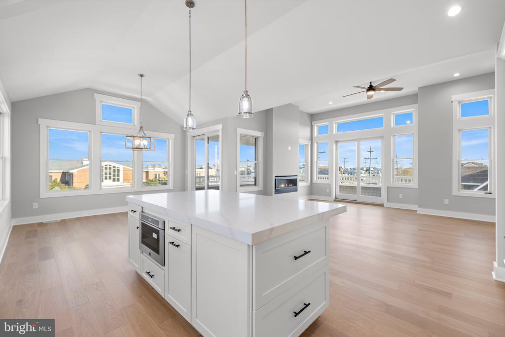 2 E 47TH STREET