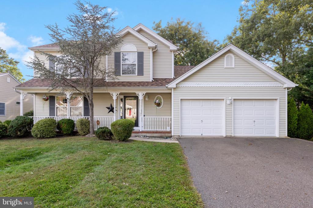 261 WAVE ROAD