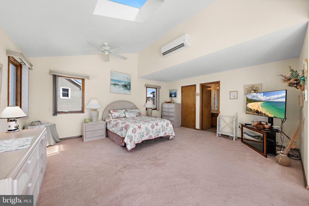 41 W SAND DUNE LANE