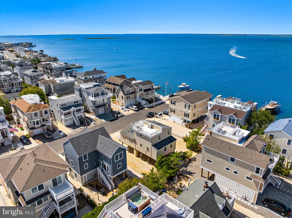 41 W SAND DUNE LANE