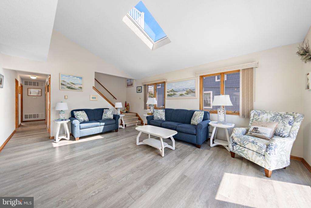 41 W SAND DUNE LANE