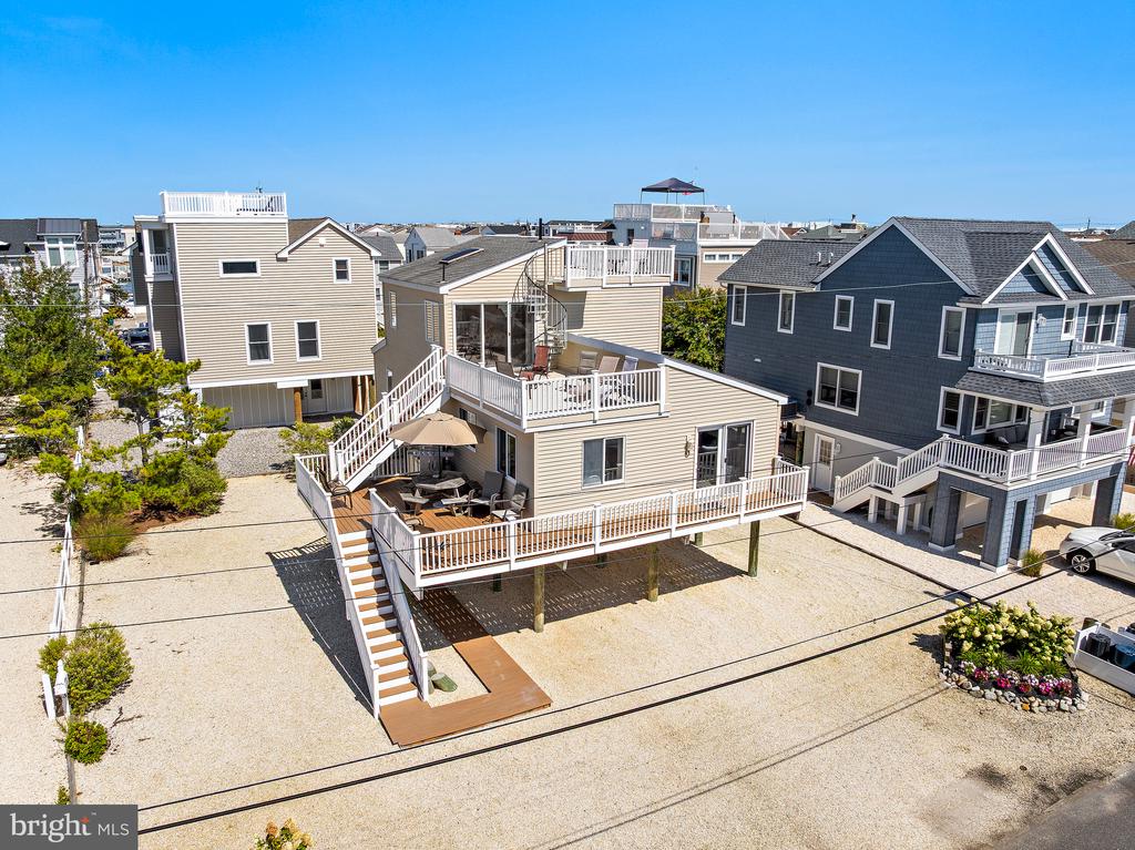 41 W SAND DUNE LANE