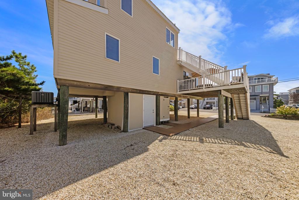 41 W SAND DUNE LANE