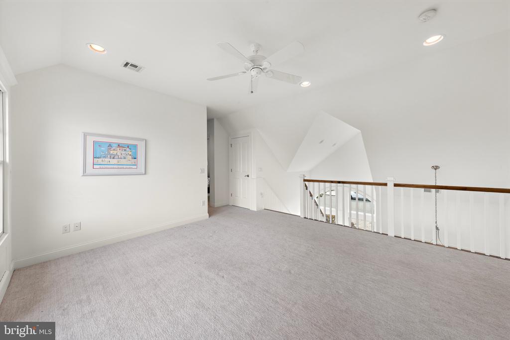 171 MARINA BOULEVARD