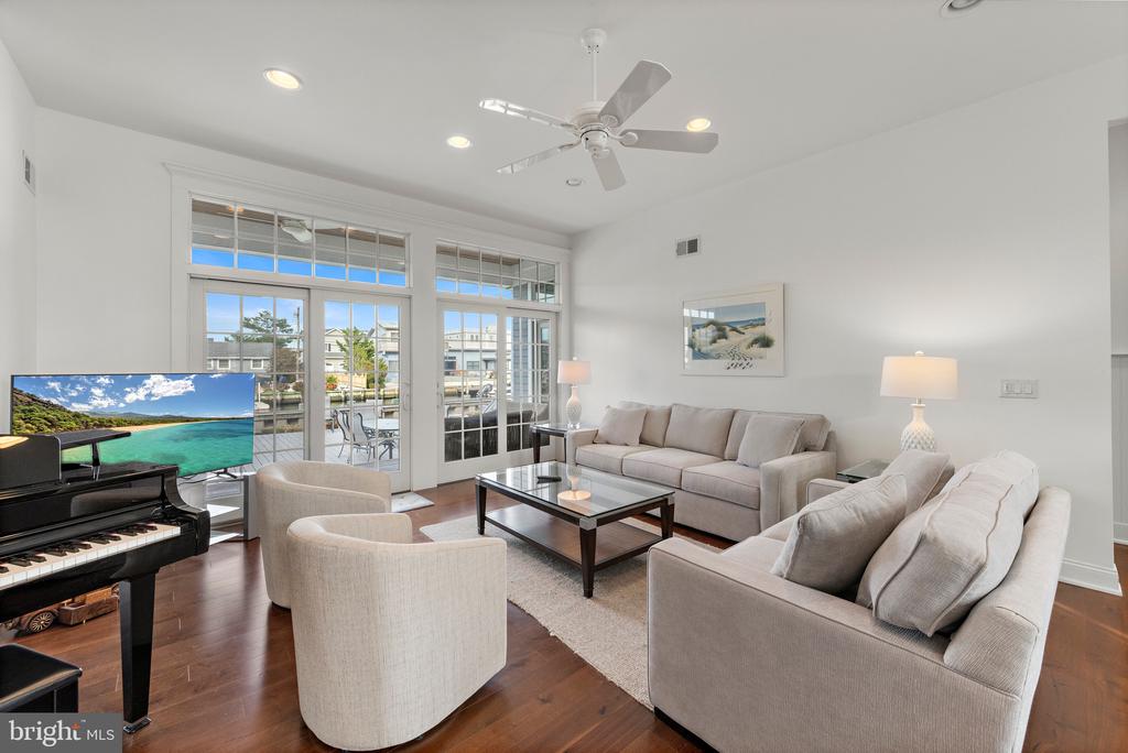 171 MARINA BOULEVARD