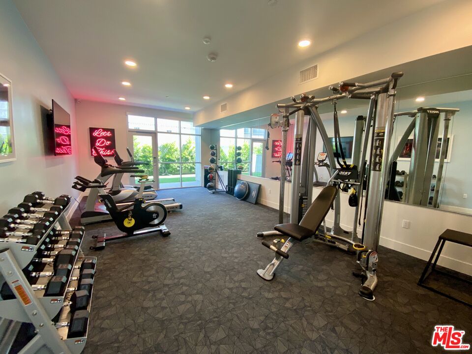 8017 W NORTON AVE Unit: 405