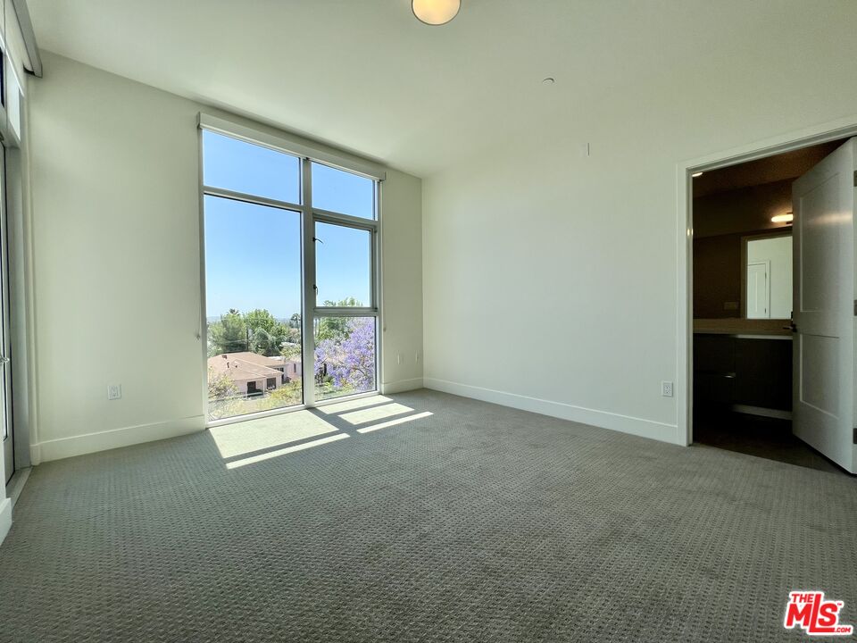 8017 W NORTON AVE Unit: 405