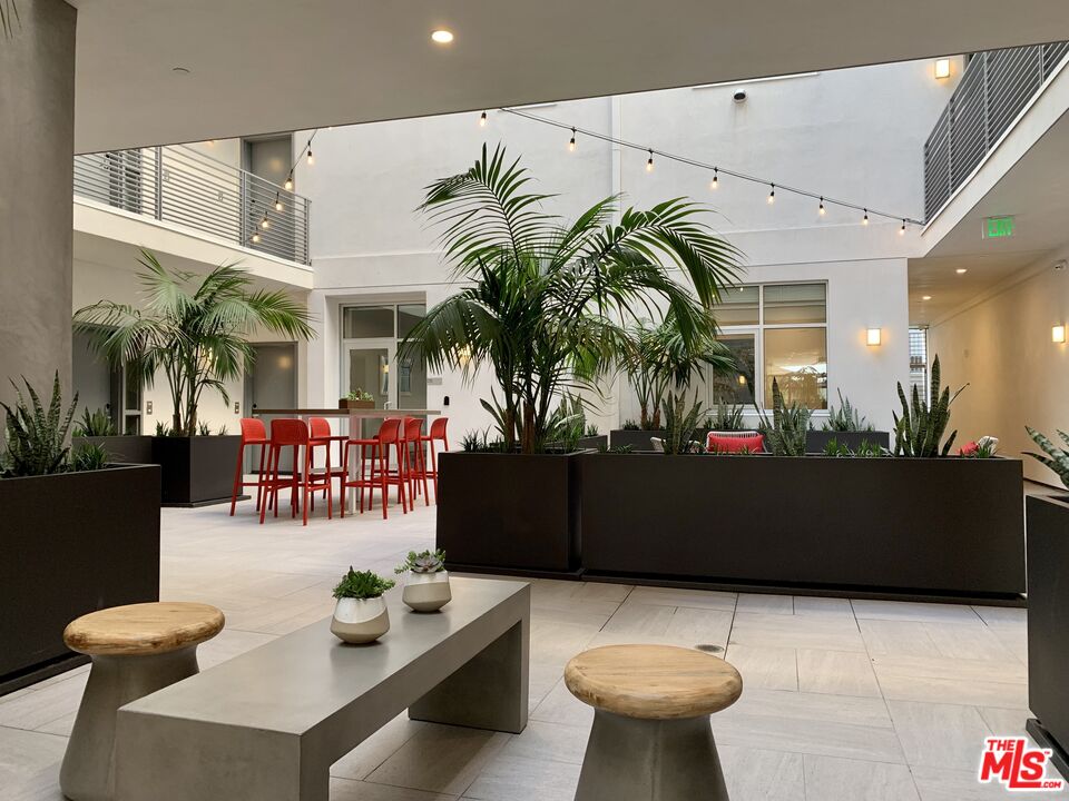 8017 W NORTON AVE Unit: 405