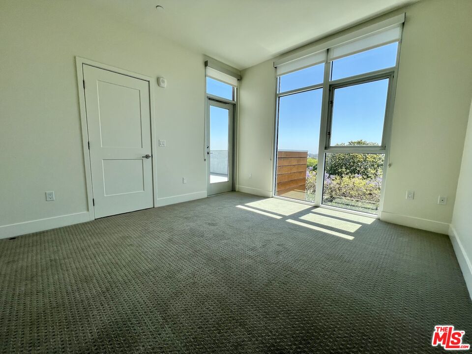 8017 W NORTON AVE Unit: 405