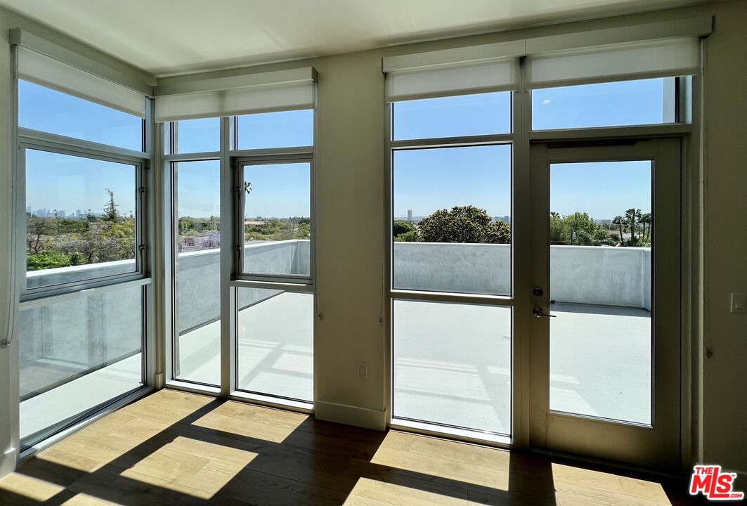 8017 W NORTON AVE Unit: 405