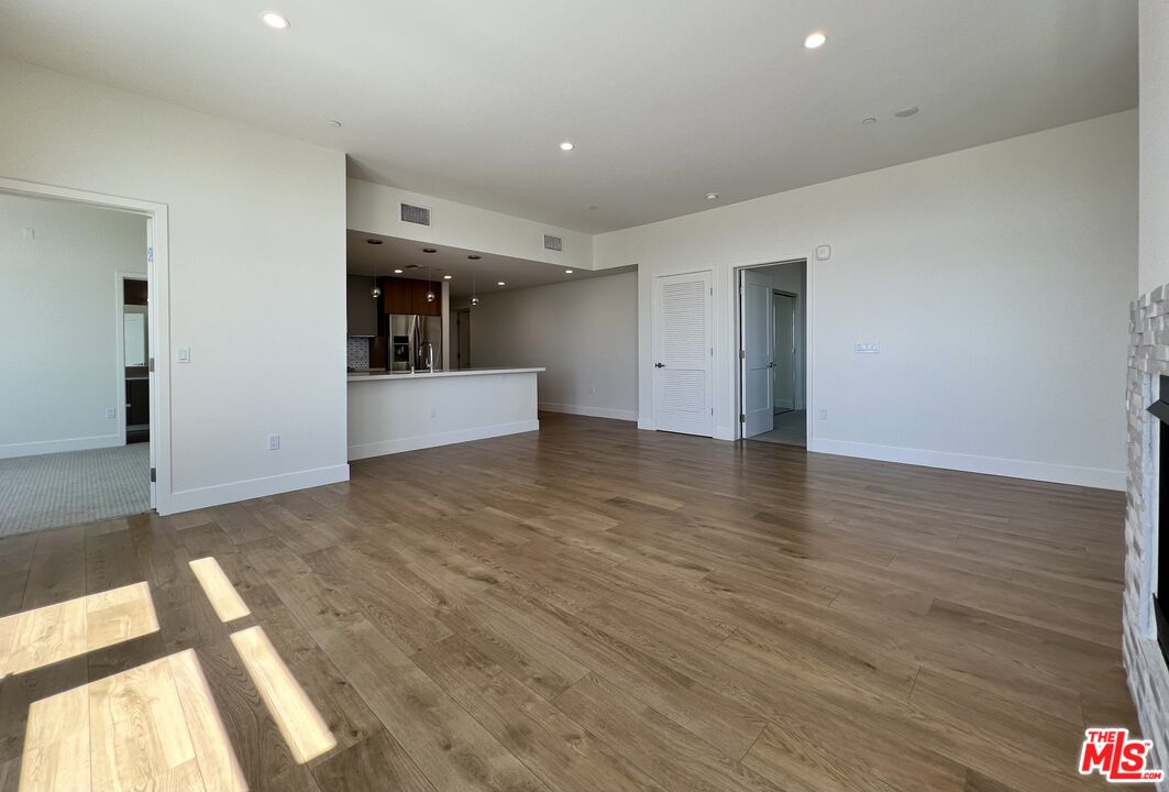 8017 W NORTON AVE Unit: 405
