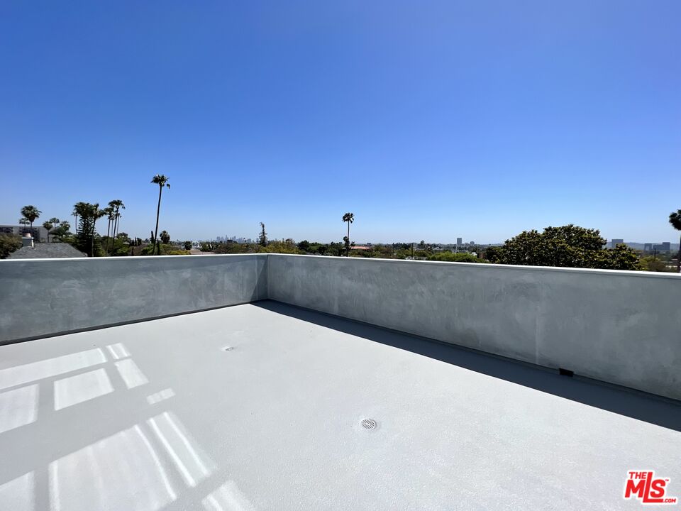 8017 W NORTON AVE Unit: 405