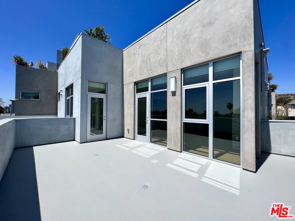 8017 W NORTON AVE Unit: 405
