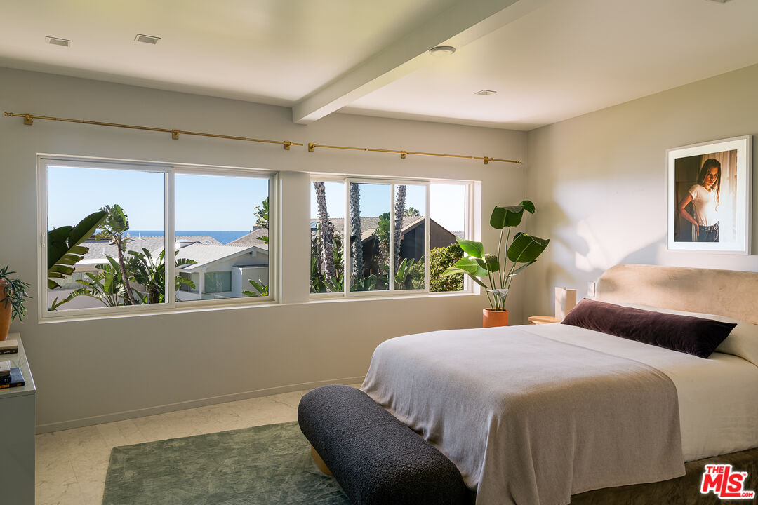 31558 Victoria Point Rd