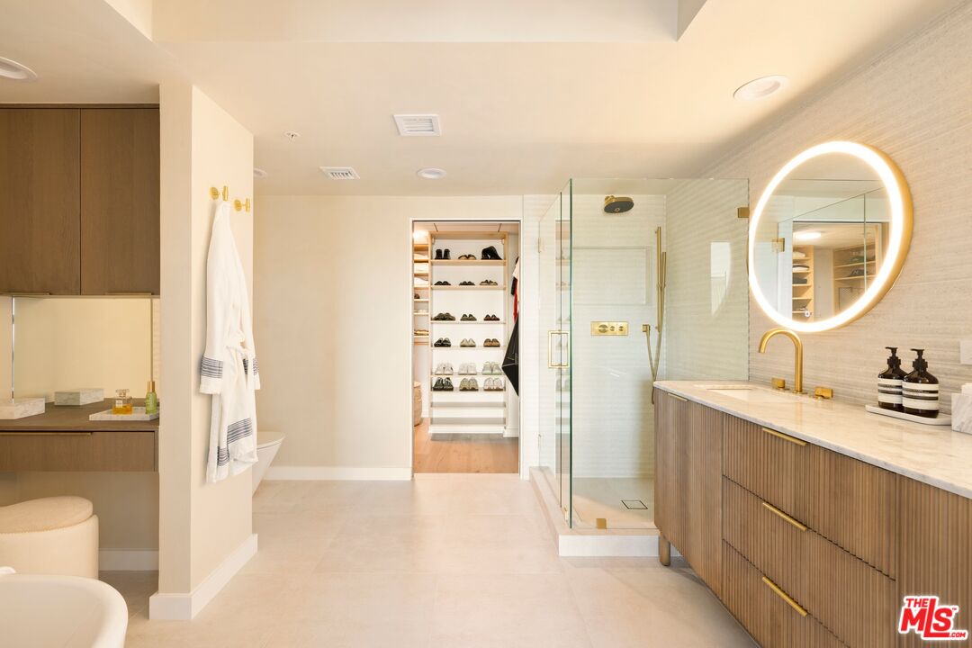 13700 Marina Pointe Dr Unit: 1410