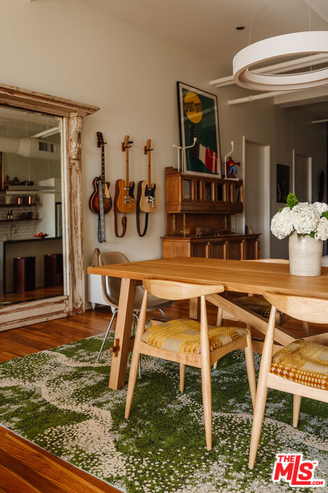 1645 Vine St Unit: 511