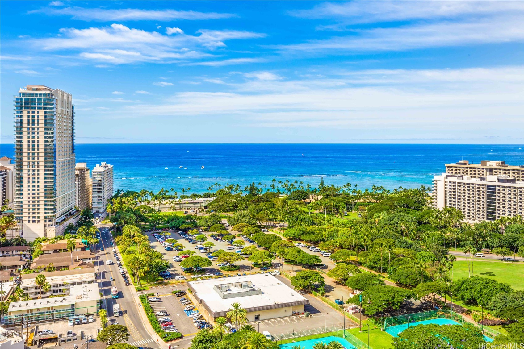 383 Kalaimoku Street E2701