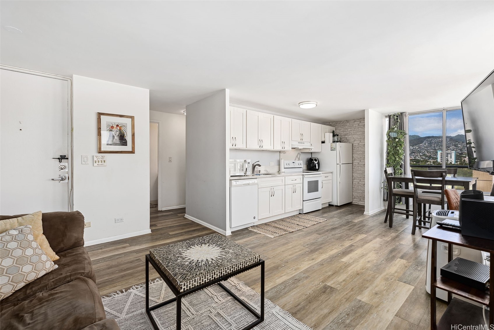 2421 Tusitala Street 701