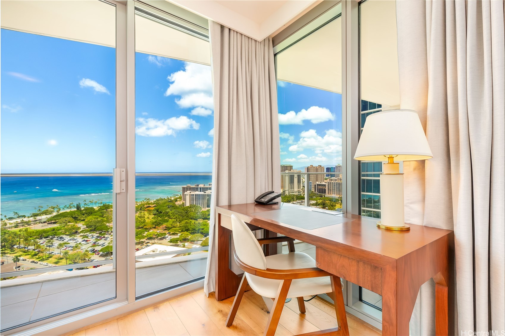 2139 Kuhio Avenue 3305