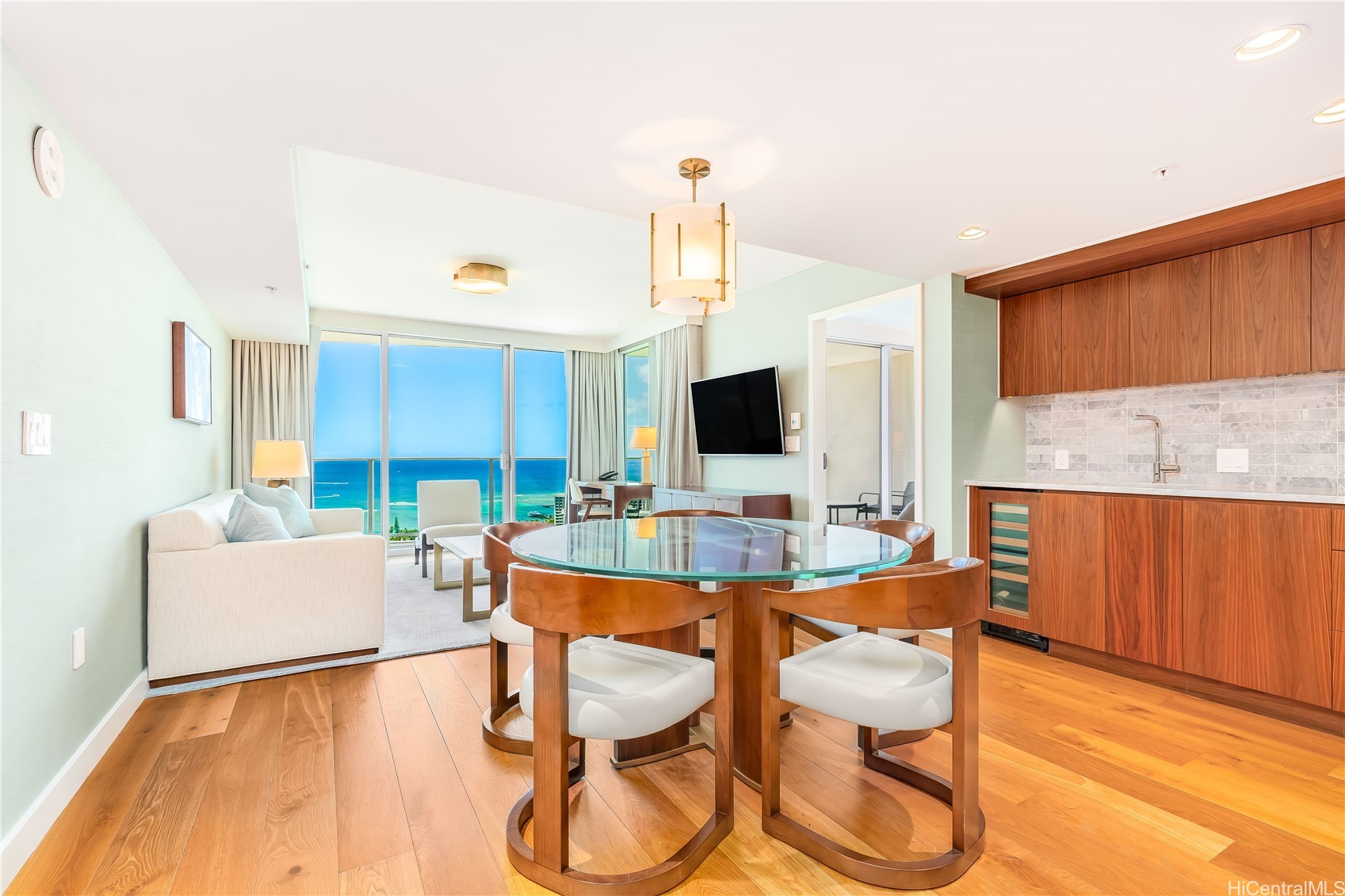 2139 Kuhio Avenue 3305