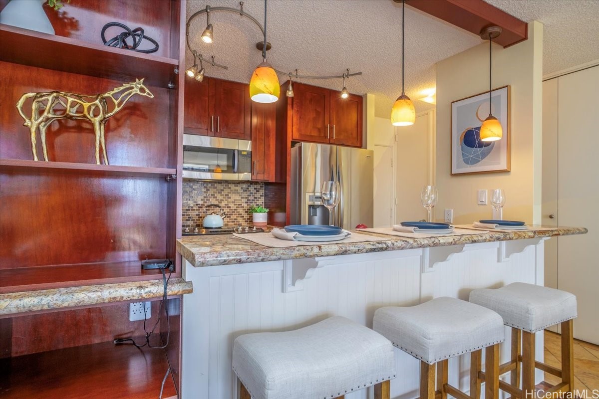400 Hobron Lane 3009