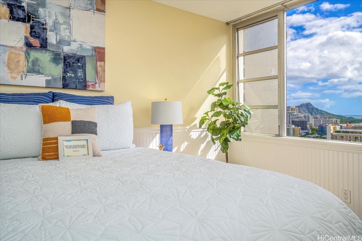 400 Hobron Lane 3009