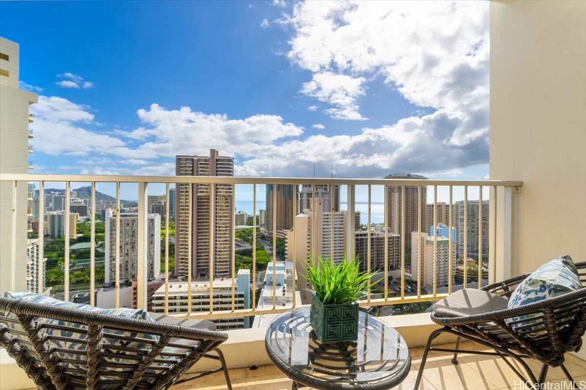 400 Hobron Lane 3009
