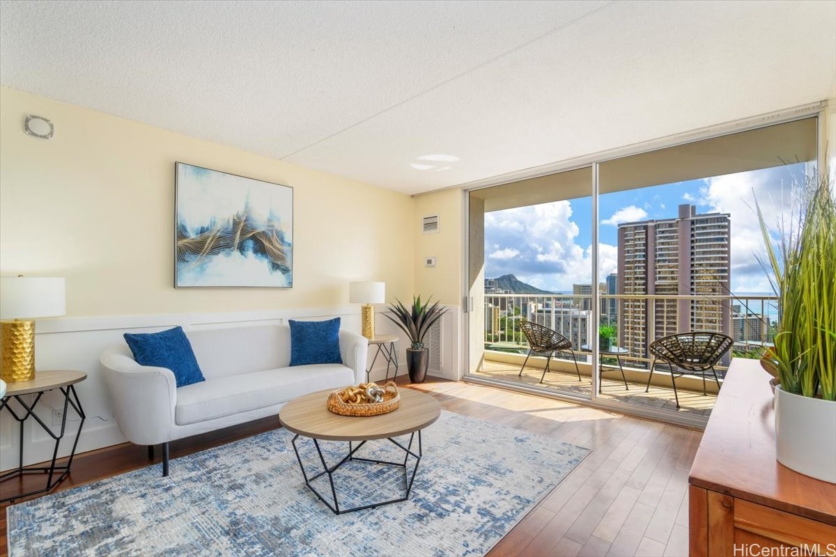 400 Hobron Lane 3009