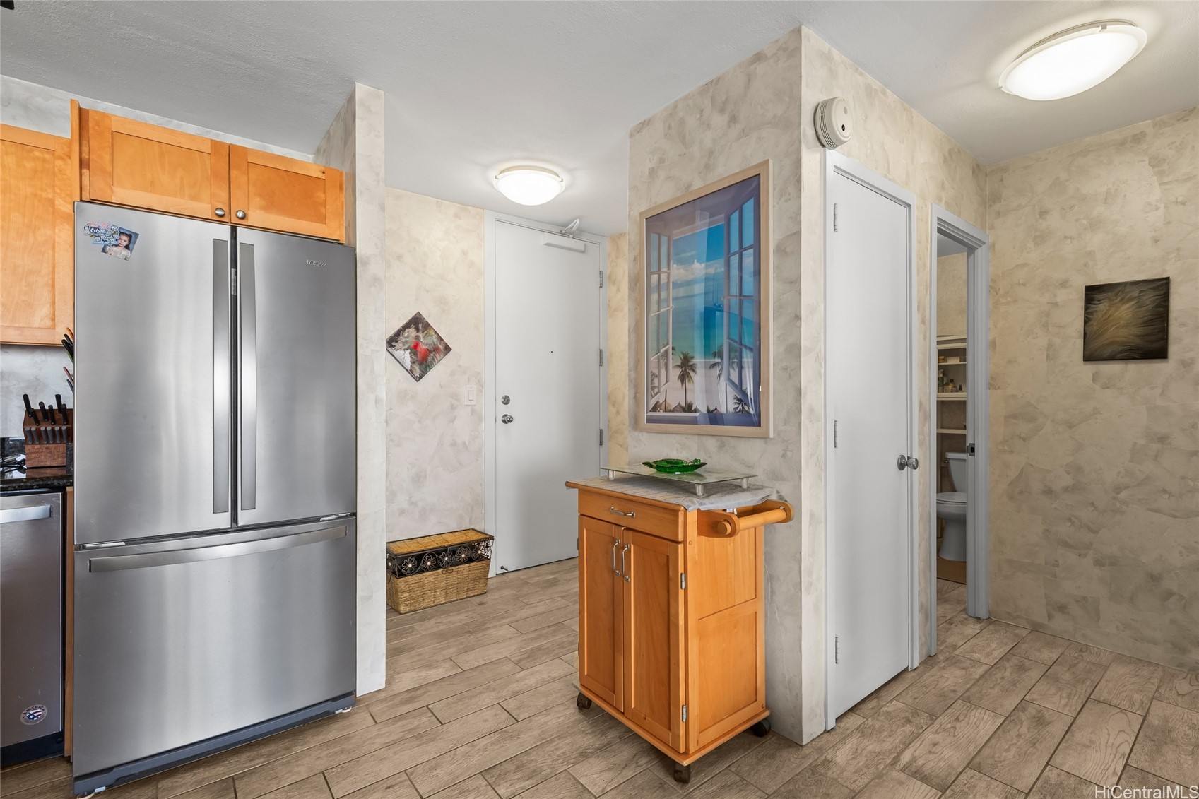 430 Kaiolu Street 1007