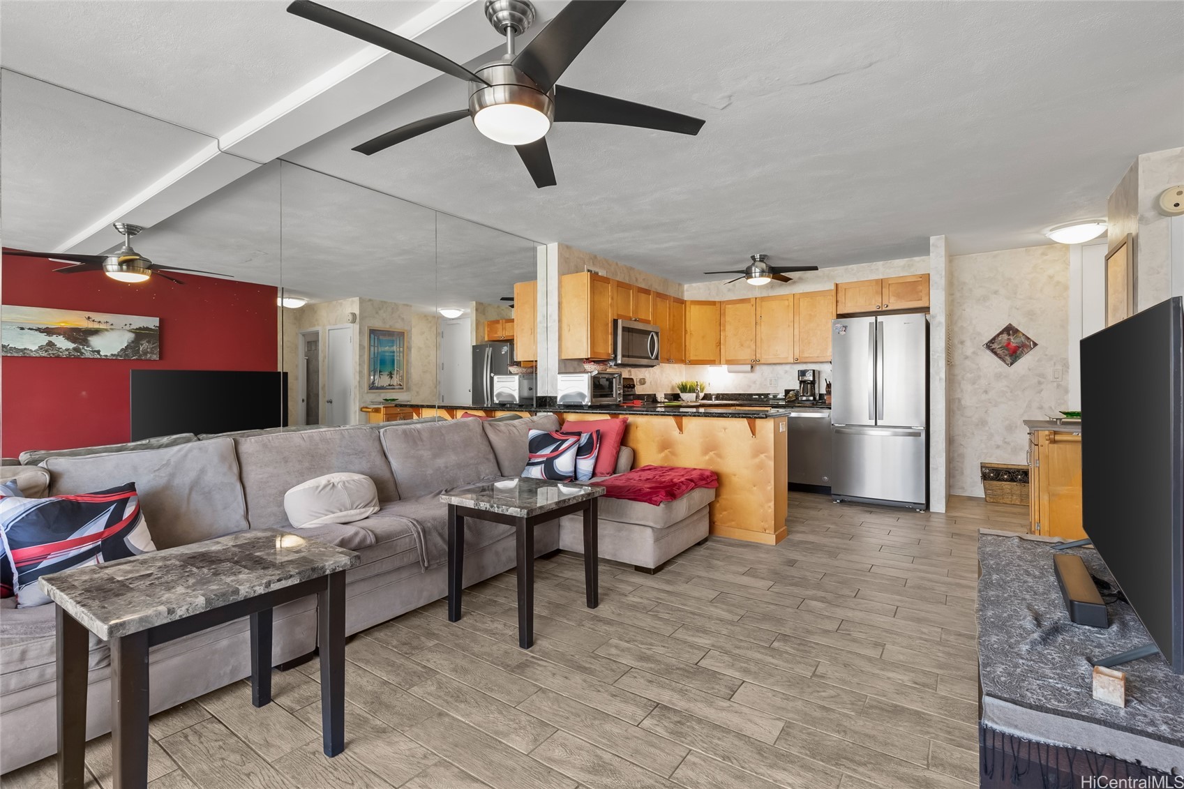 430 Kaiolu Street 1007