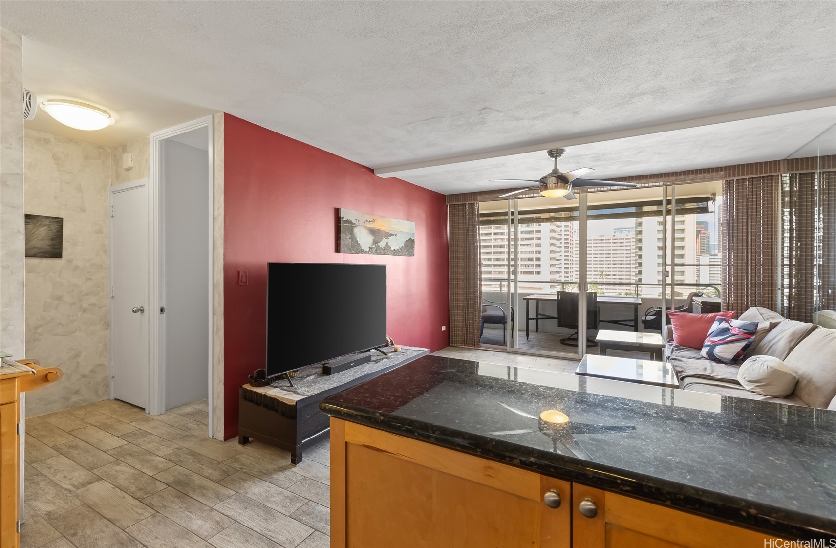 430 Kaiolu Street 1007