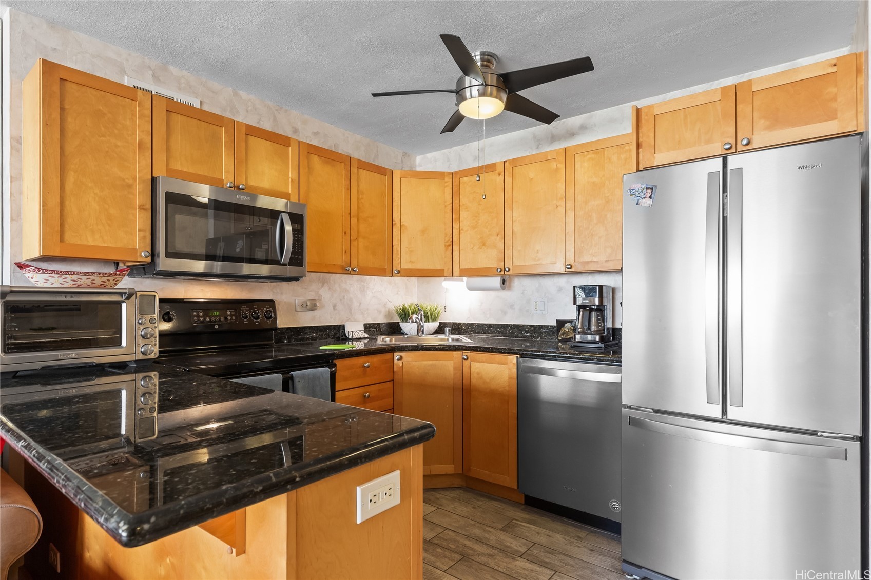430 Kaiolu Street 1007