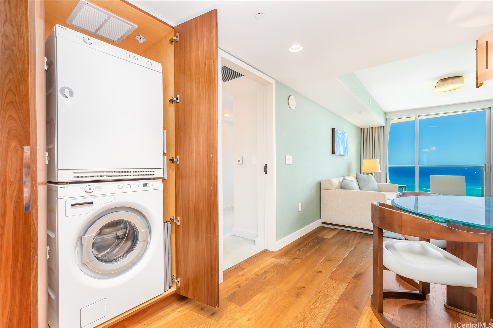 2139 Kuhio Avenue 34th Floor