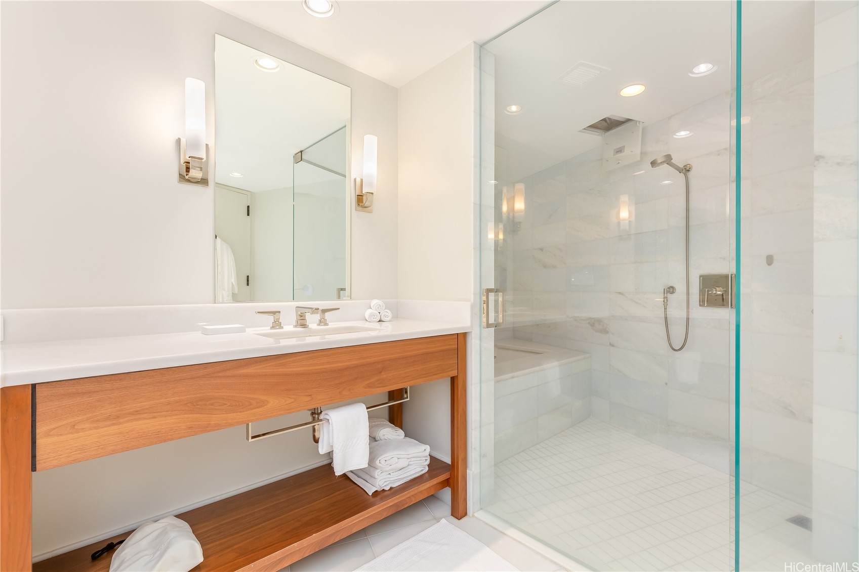 2139 Kuhio Avenue 34th Floor