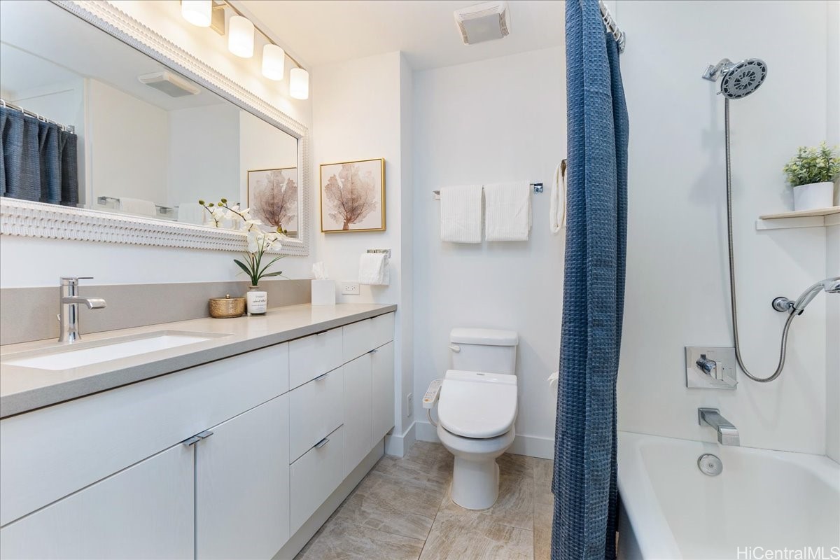 229 Paoakalani Avenue PH-3807