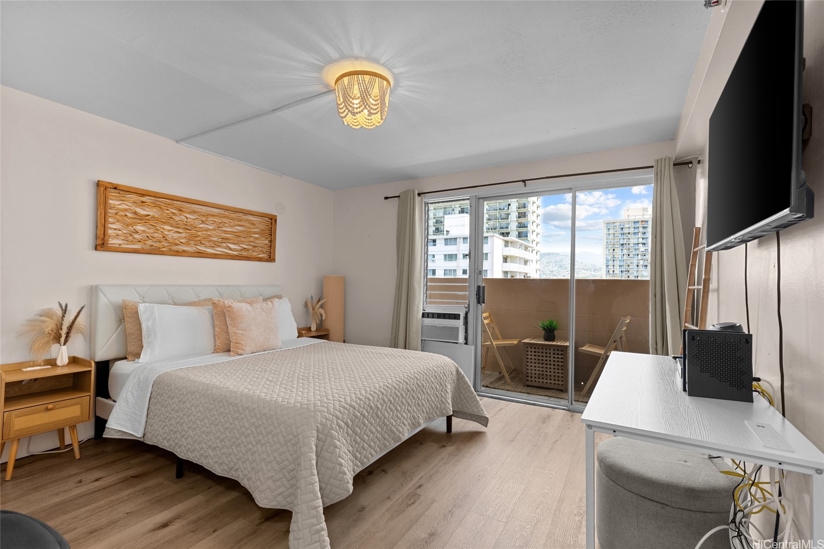 2450 Prince Edward Street 1006A