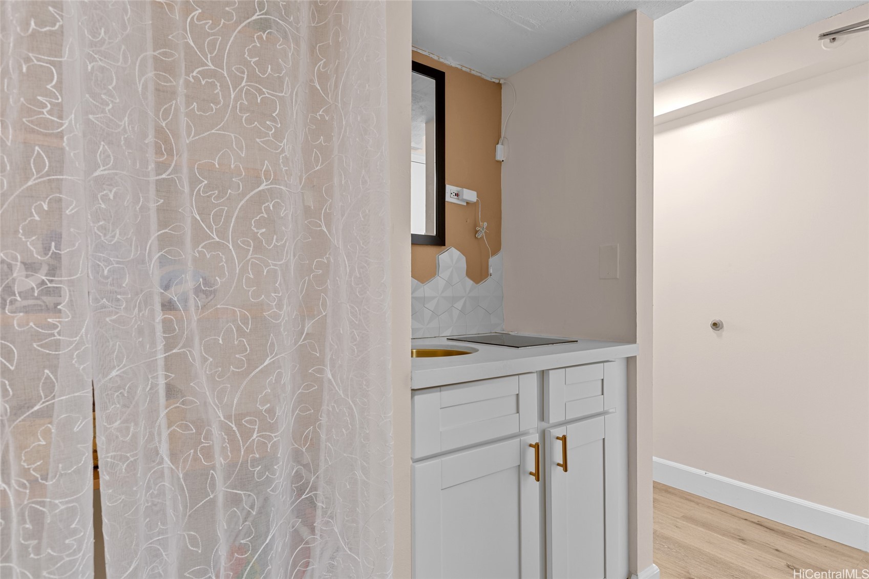 2450 Prince Edward Street 1006A