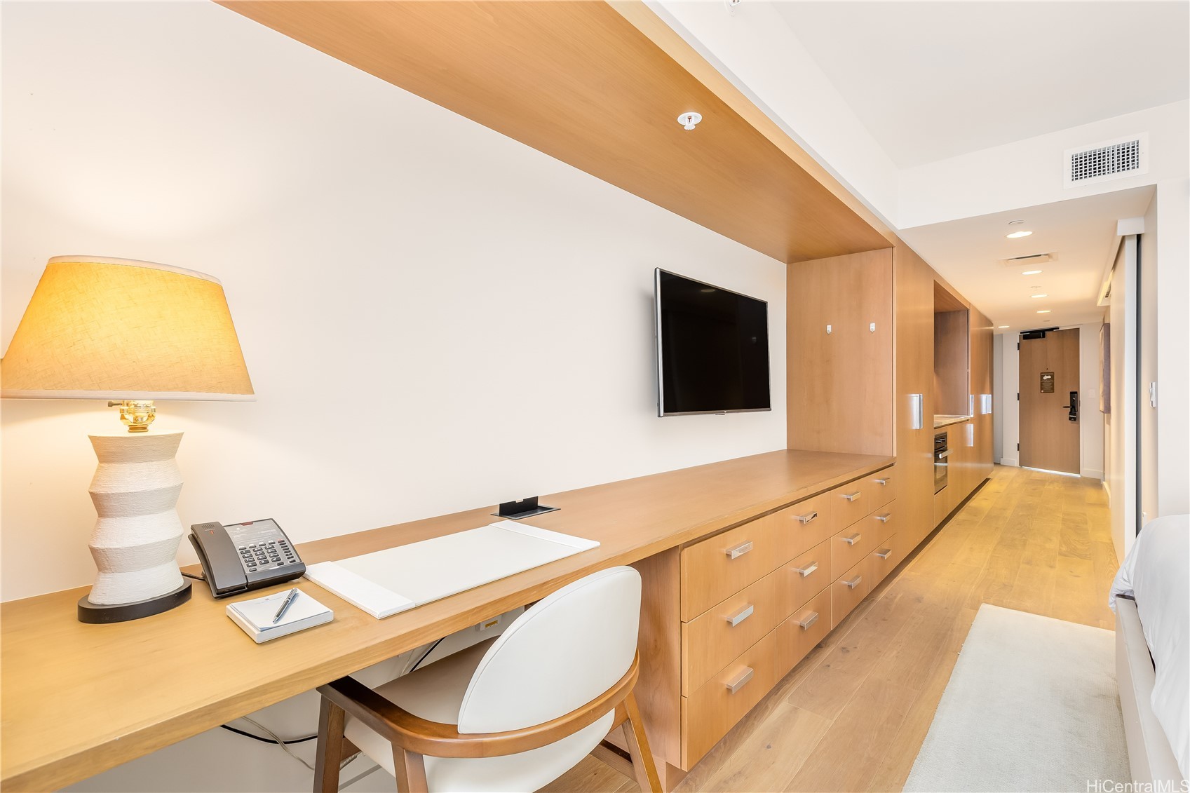 2139 Kuhio Avenue 1809