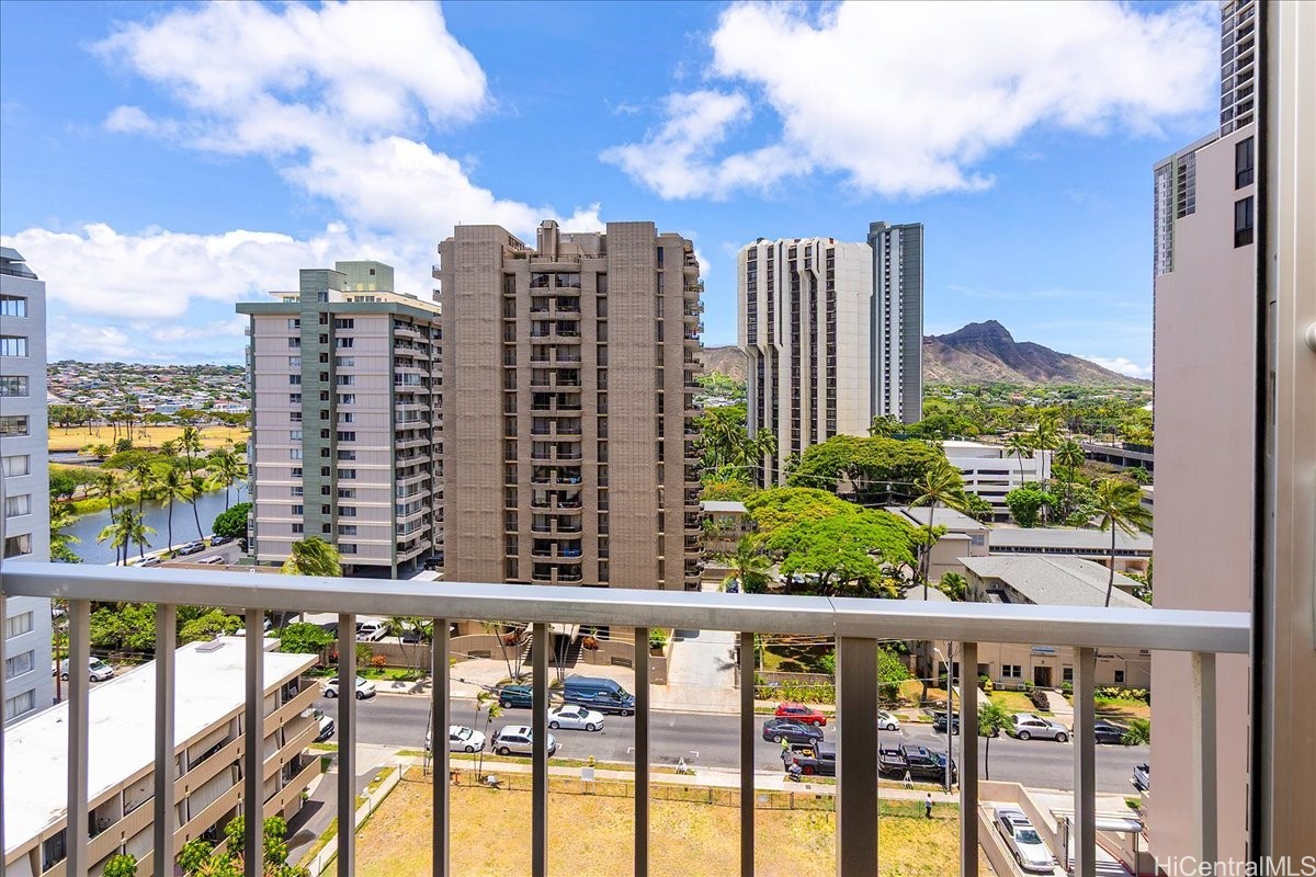 303 Liliuokalani Avenue 1102
