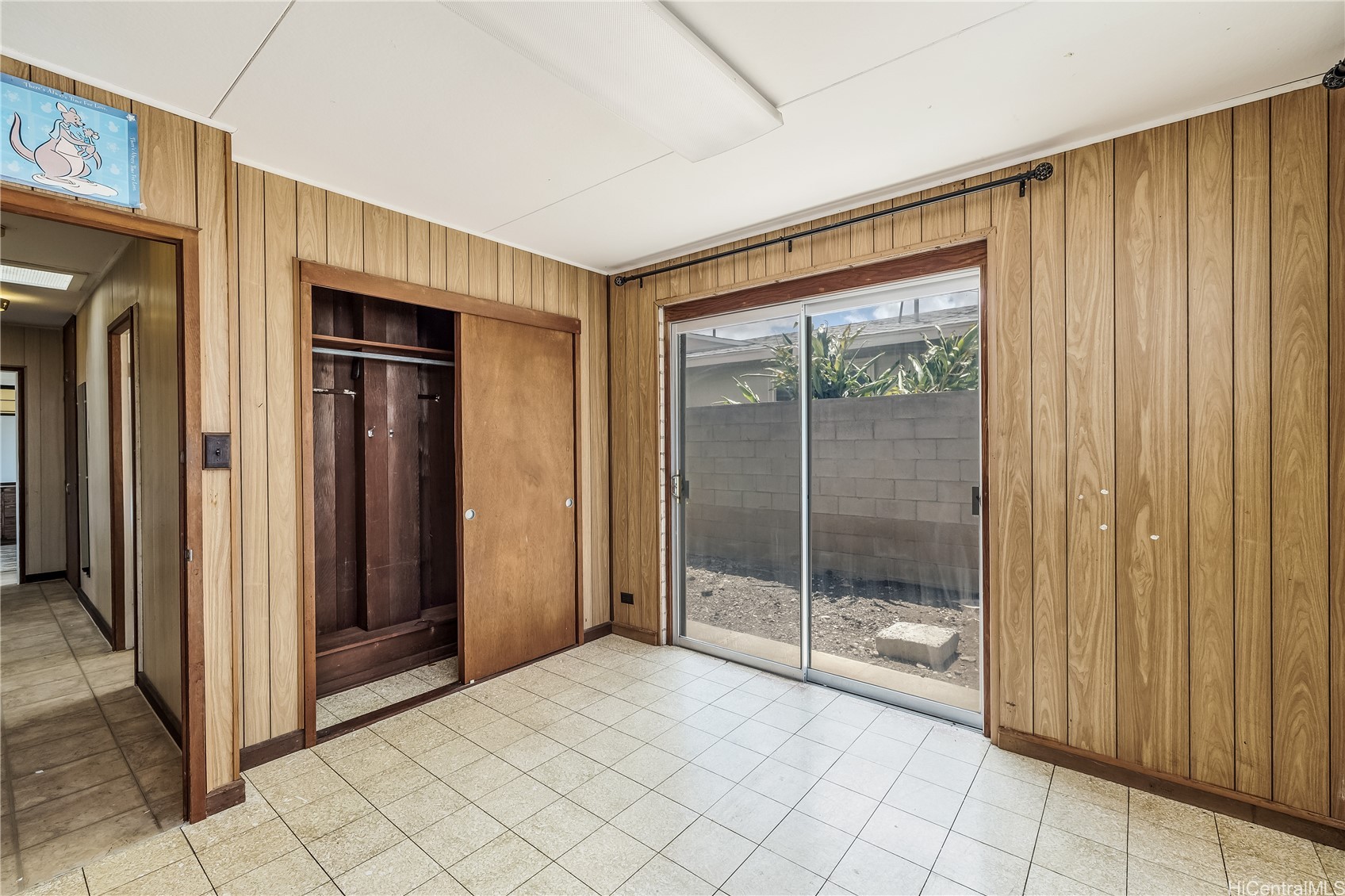 1335 Maalahi Street