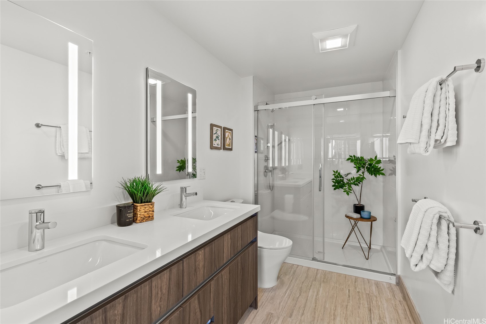 1515 Liona Street 1801